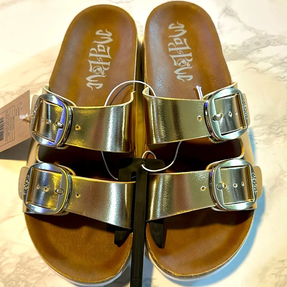 Mad Love Women’s Gold Sandals - Picture 1 of 6